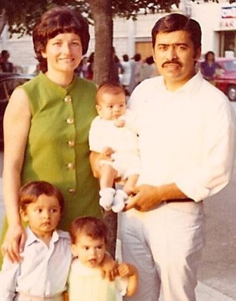 Camilla Consuelos with her husband and children